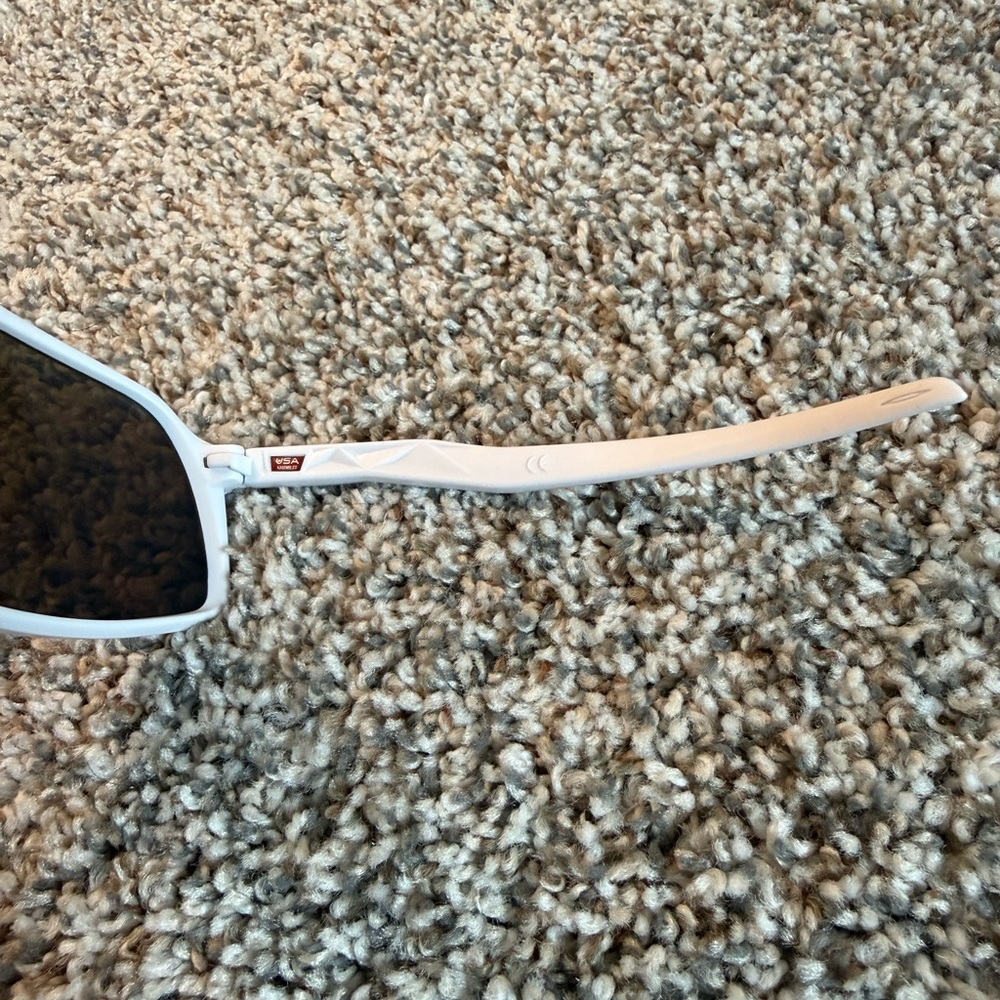 Oakley Sutro - White Frame with Polarized Lenses - Picture 6 of 6